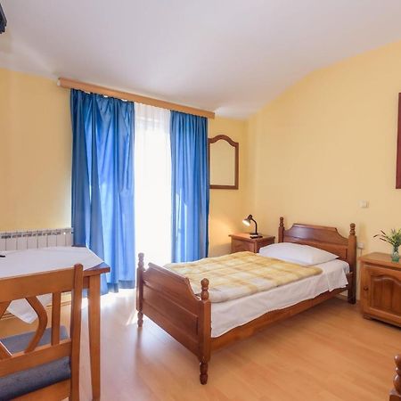 Djudja I Mate Bed & Breakfast Vid Dış mekan fotoğraf