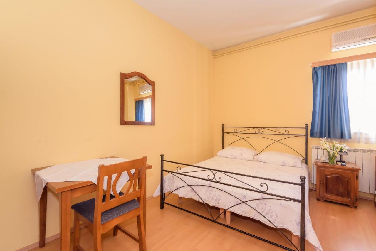 Djudja I Mate Bed & Breakfast Vid Dış mekan fotoğraf