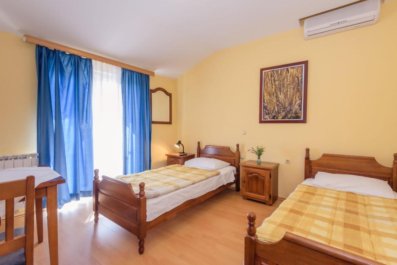 Djudja I Mate Bed & Breakfast Vid Dış mekan fotoğraf