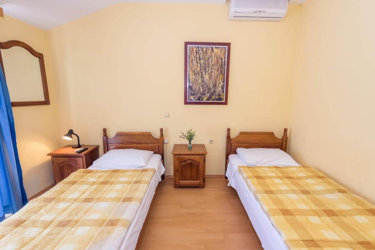 Djudja I Mate Bed & Breakfast Vid Dış mekan fotoğraf