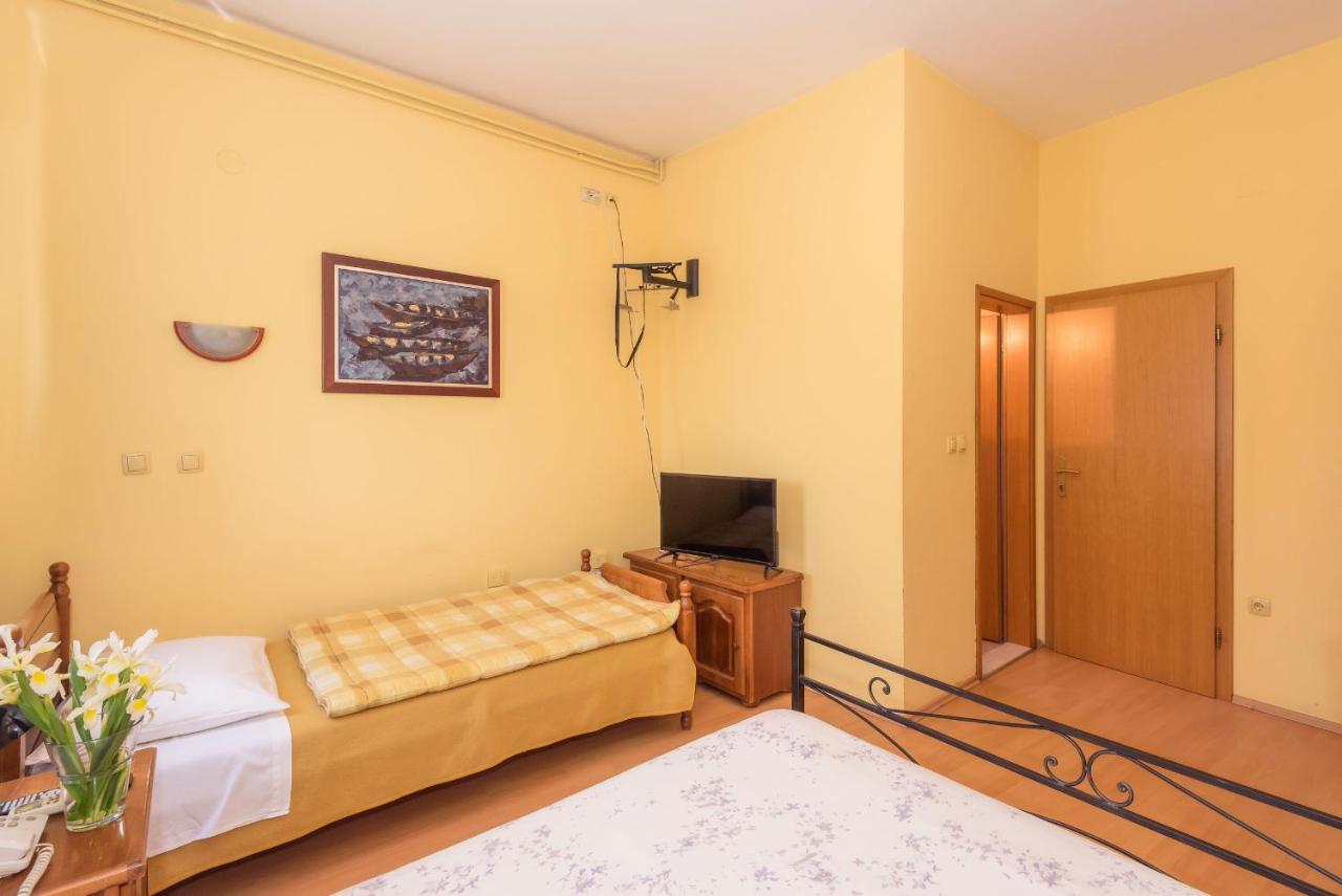 Djudja I Mate Bed & Breakfast Vid Dış mekan fotoğraf